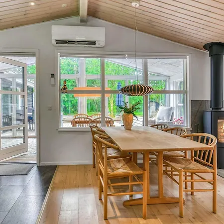 別荘 Nice Home In Blavand With Sauna *