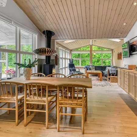 Nice Home In Blavand With Sauna 別荘 *