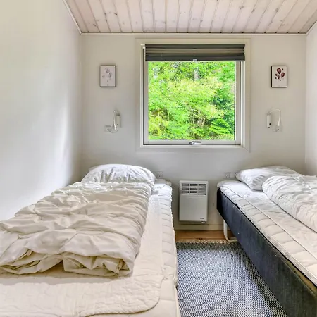 Nice Home In Blavand With Sauna ブラーバンド