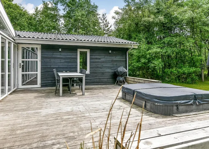 Semesterbostad Amazing In With Sauna