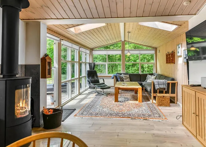 Semesterbostad Amazing In With Sauna Blåvand