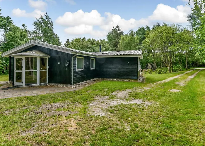 Semesterbostad Amazing In With Sauna