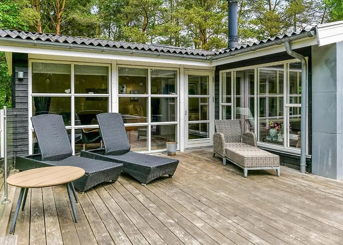 Semesterbostad Amazing In With Sauna